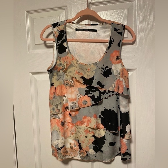 🛍️ Kenzie tank, with layered detail in front - Picture 2 of 5